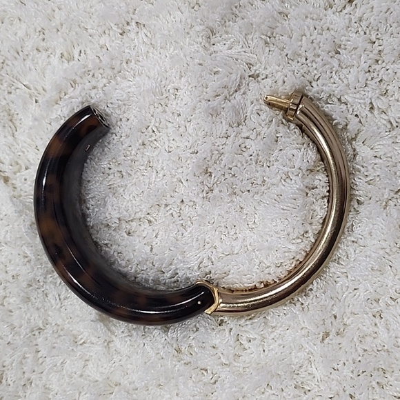Michael Kors Tortoise Bangle - Picture 5 of 5